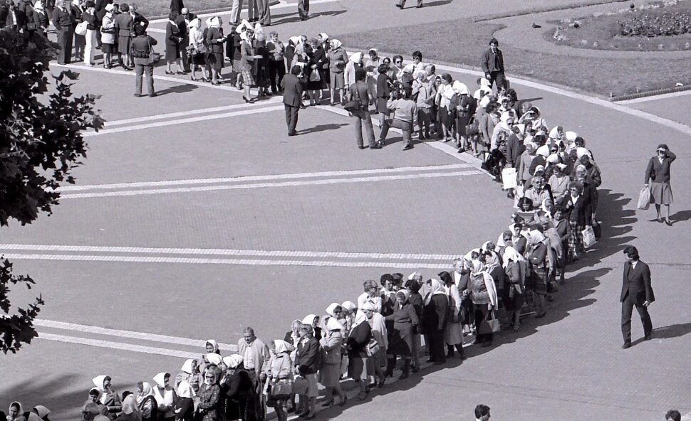 Historisches Foto einer Demonstration der „Mütter der Plaza de Mayo“ in Buenos Aires