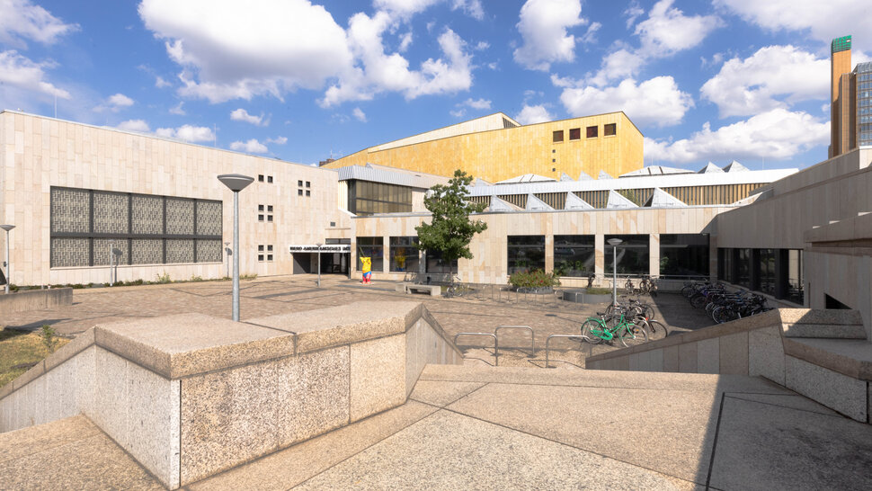 Das Gebäude des IAI von außen