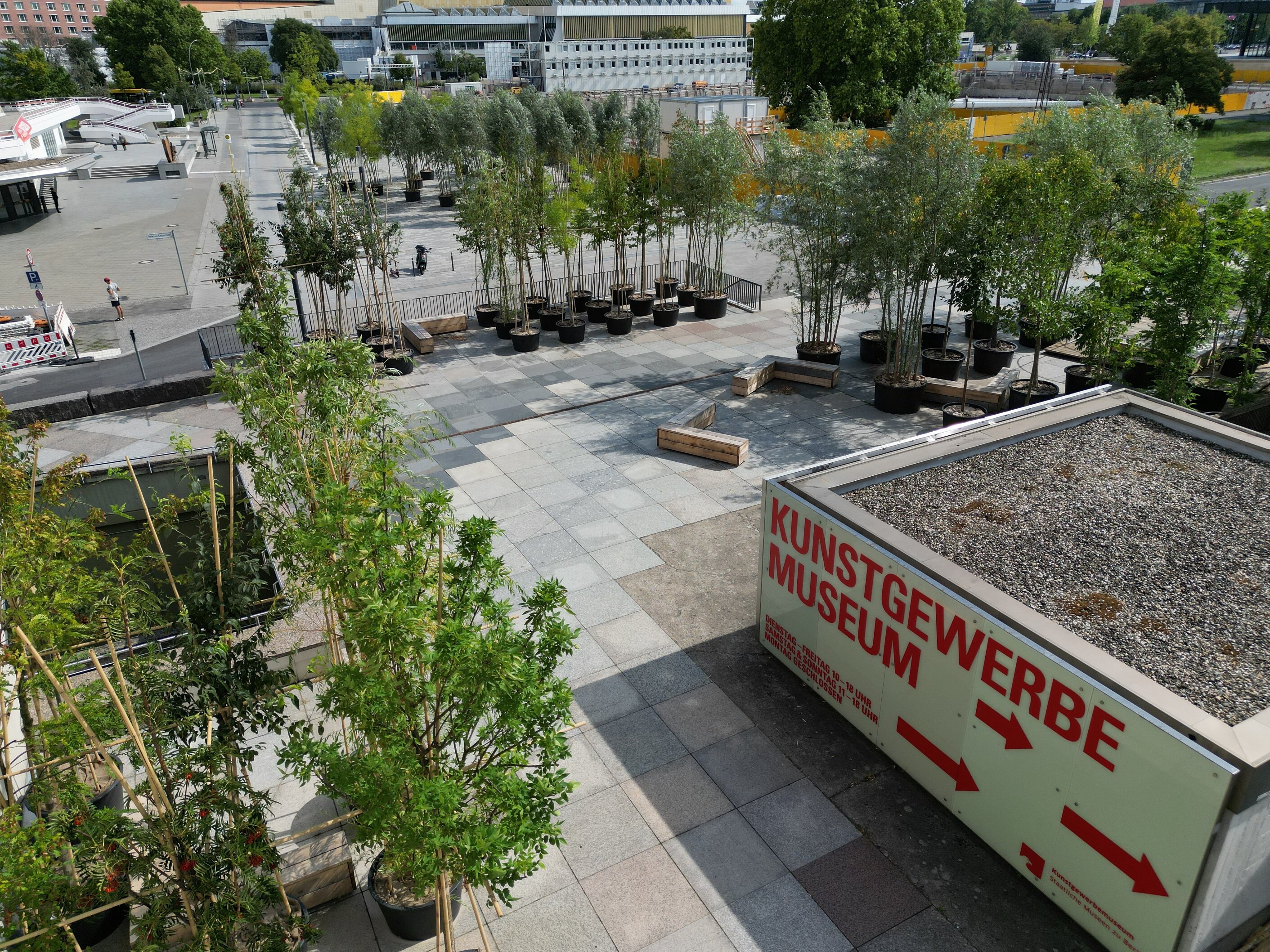 Blick von oben auf die Baumschule