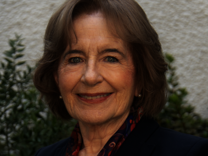 Foto retrato de Ana María Cetto