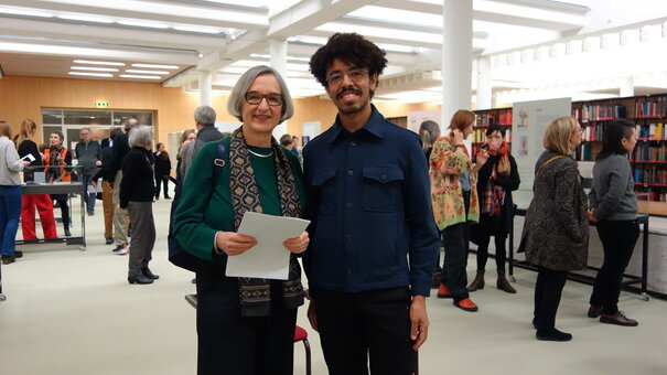 Kuratorinnen Susanne Klengel und Marcos Medeiros bei Ausstellungseröffnung Surrealismus