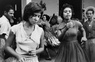 ALT: Filmstill aus “Salut les Cubains”: tanzende Frauen